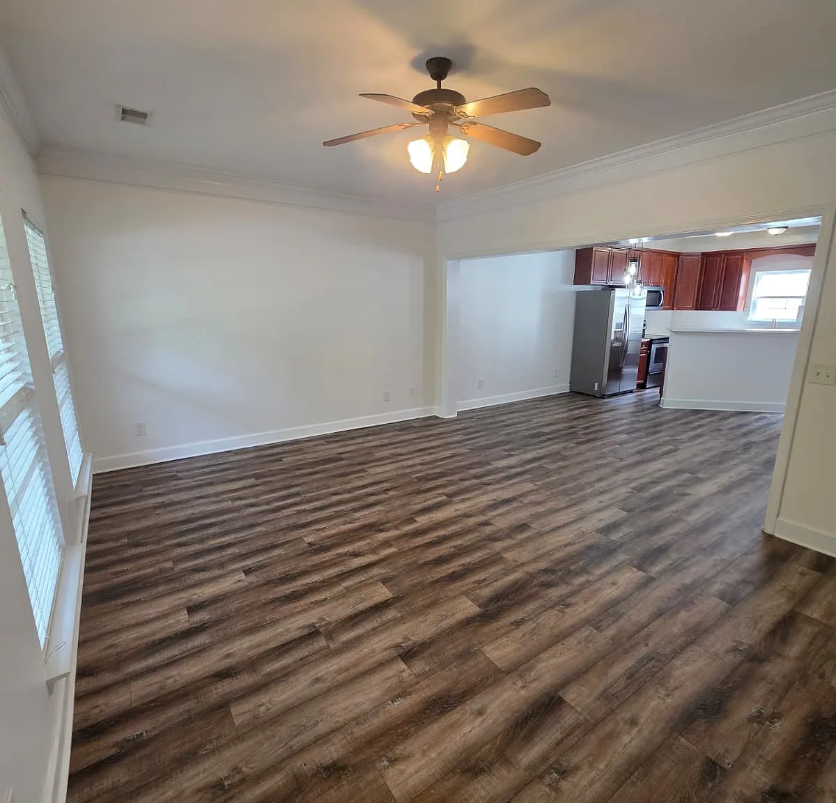 7025 Sunnywood Dr — Photo 4