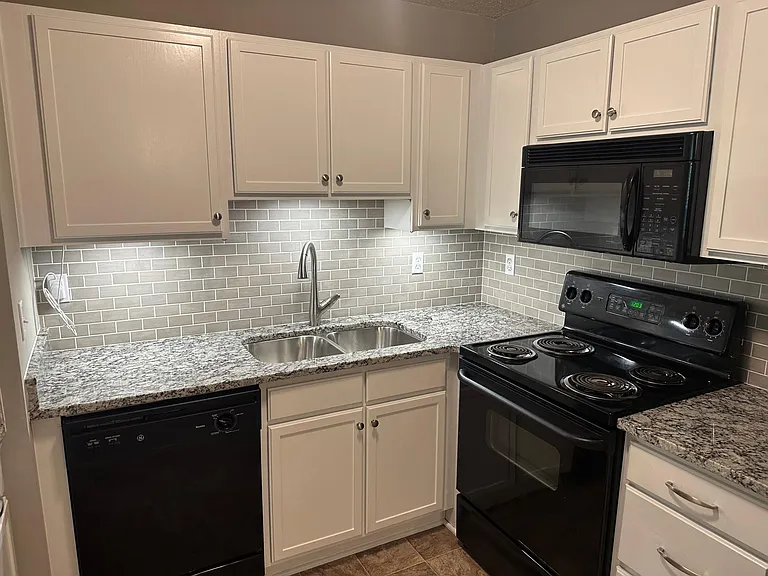 Kitchen w/ Under-Cabinet Motion-Activated Lighting