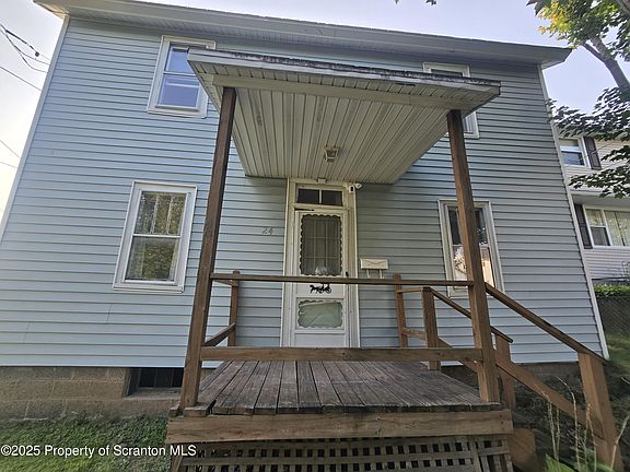 3rd image of 24 Delaware St