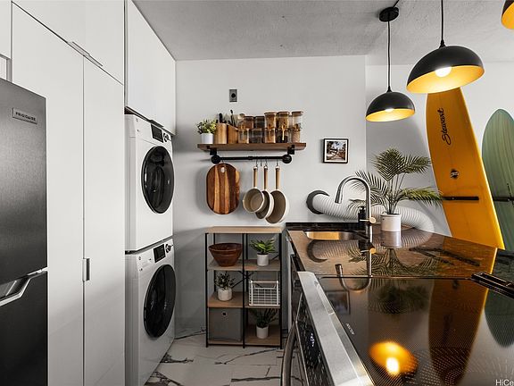3rd image of 435 Seaside Ave APT 1102