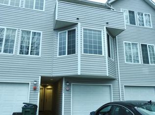 1303 N 90th St, Seattle, WA 98103