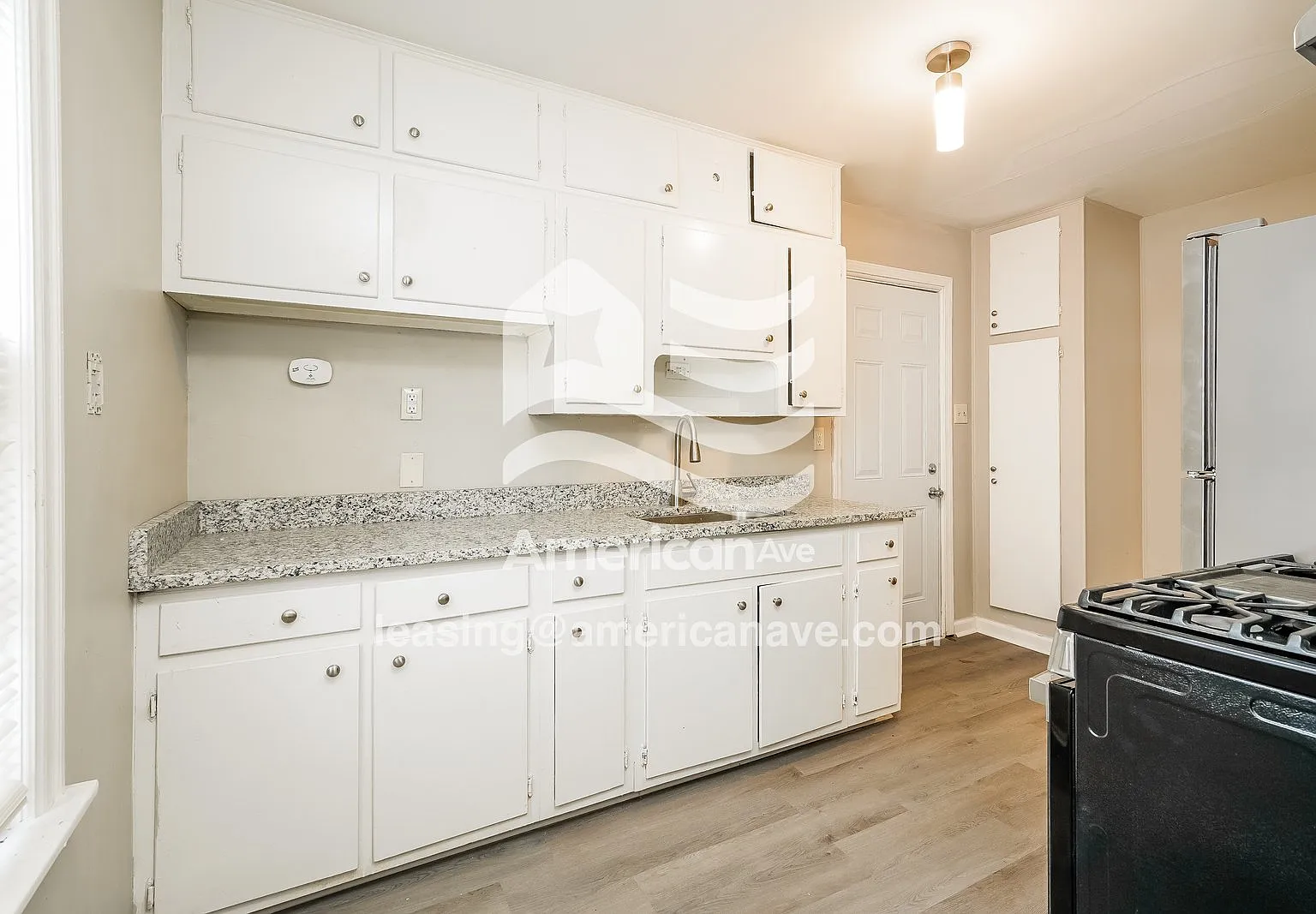 3 bed, 1.0 bath, 1237 sqft, $1,022 — Photo 4