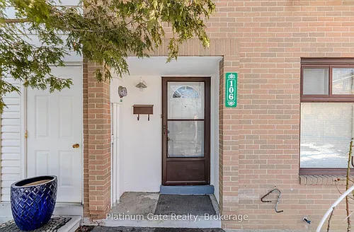 106 Fleetwood Cres #309 Photo 1