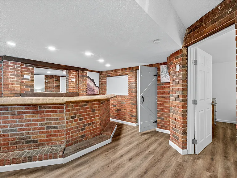 2544 Spring Forest Rd — Photo 37