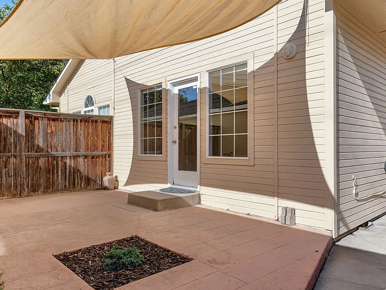 1817 S Colorado Ave — Photo 32