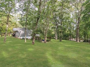 44 Bay View Dr W, Sag Harbor, NY 11963