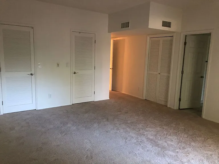 2530 E Forgeus Pl — Photo 4