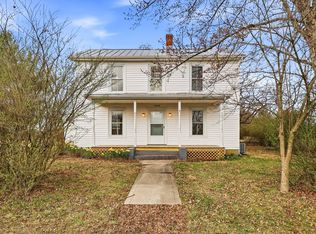 1839 Springhill Rd, Staunton, VA 24401