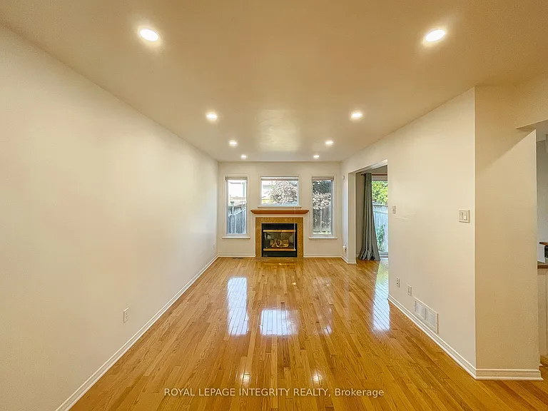 172 Gray Cres — Photo 11