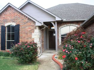 2400 Nez Perce Trl, Edmond, OK 73003