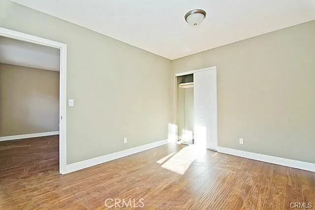 626 W 59th Pl — Photo 9