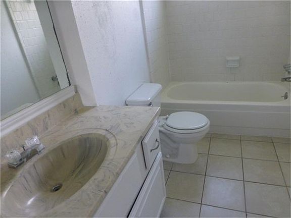 5th image of 6623 Maczali Dr