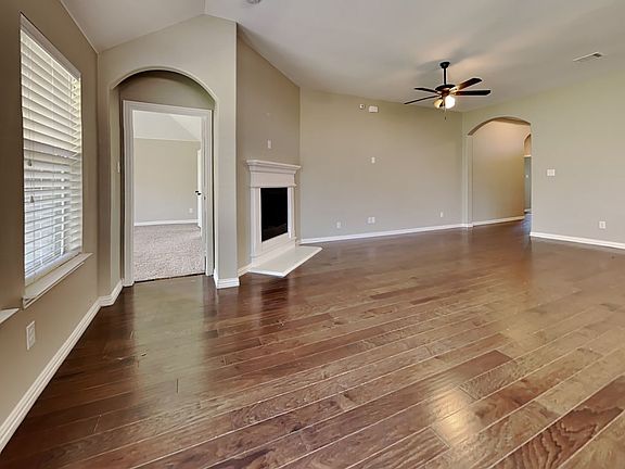 3rd image of 457 Rockaway Dr