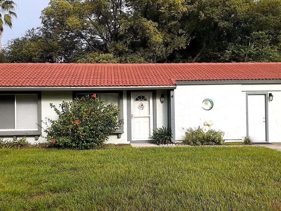 1st image of 10857 Waterford Ct