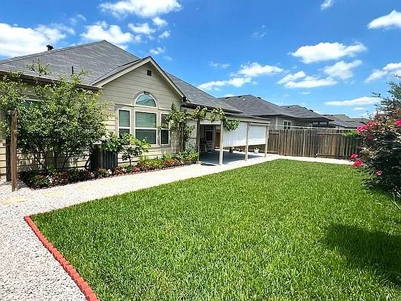 4th image of 2020 Cedar Tree Ct