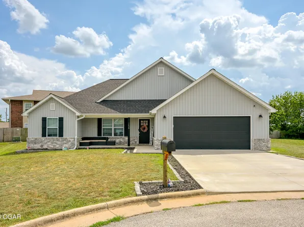 1428 Hannah Ln, Carthage, MO 64836