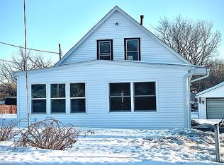 1727 W 51st St, Davenport, IA 52806