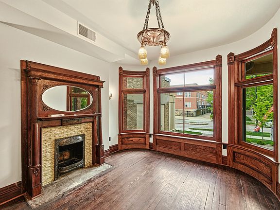 5th image of 701 W Canfield St #1