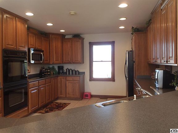 4th image of 1774 N Fairview Dr