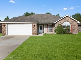 7009 Bayou Landing Dr, Ocean Springs, MS 39564