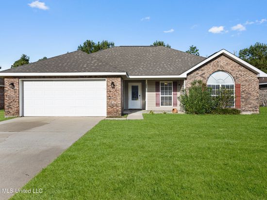 7009 Bayou Landing Dr, Ocean Springs, MS 39564