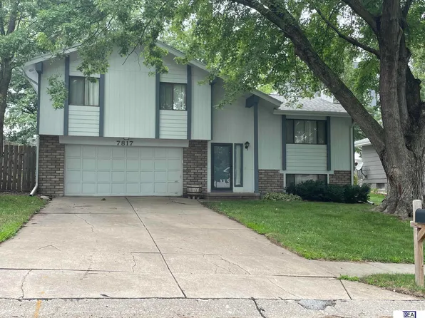 7817 Leafplum Dr, La Vista, NE 68128