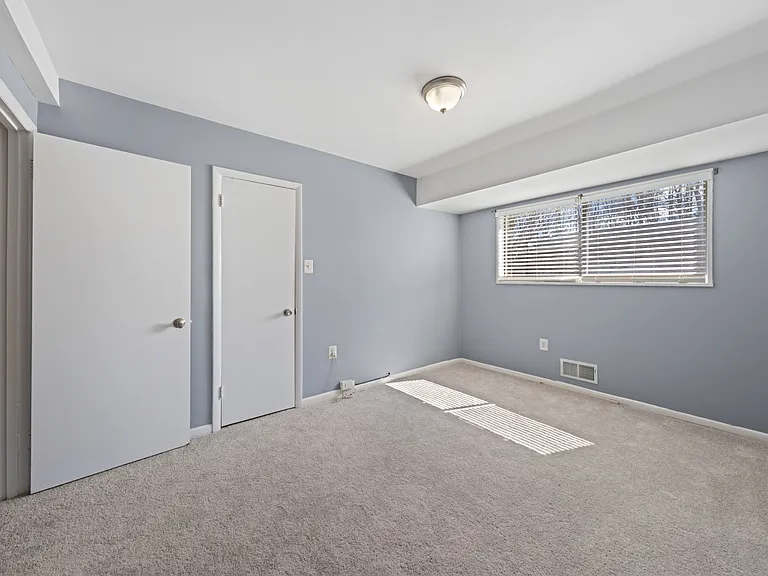 10620 Weymouth St #1 — Photo 15