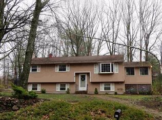 11 Tamworth Ln, Merrimack, NH 03054