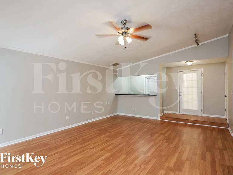 5301 W Jones Bridge Rd — Photo 2