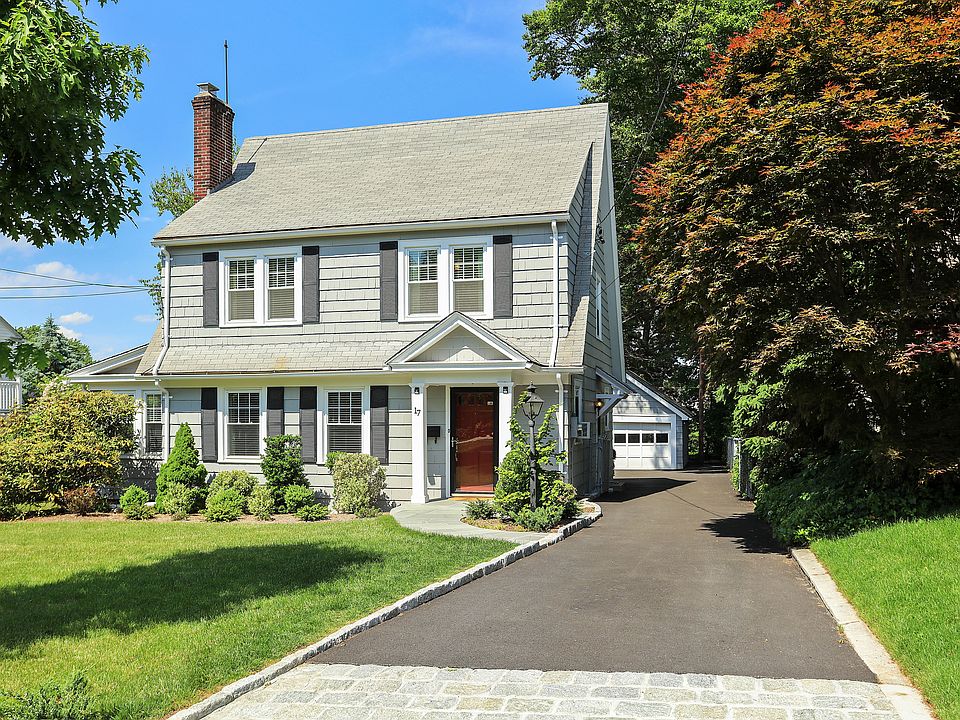 2nd image of 17 Warwick Ave