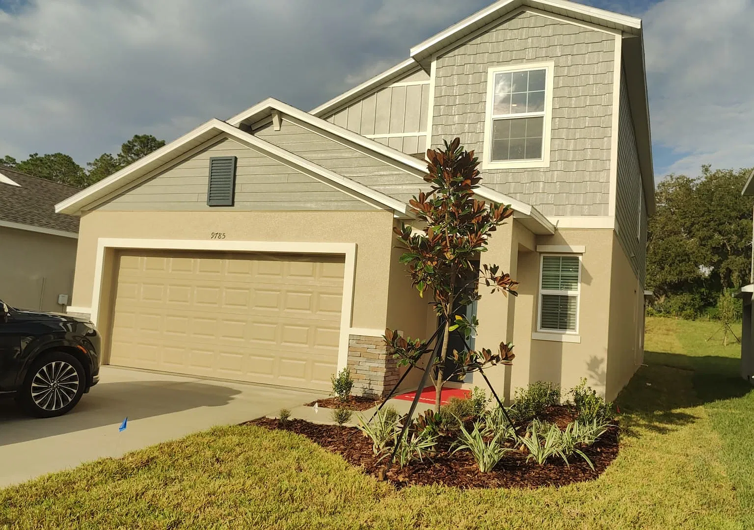5 bed, 2389 sqft, $2,995 — Photo 1
