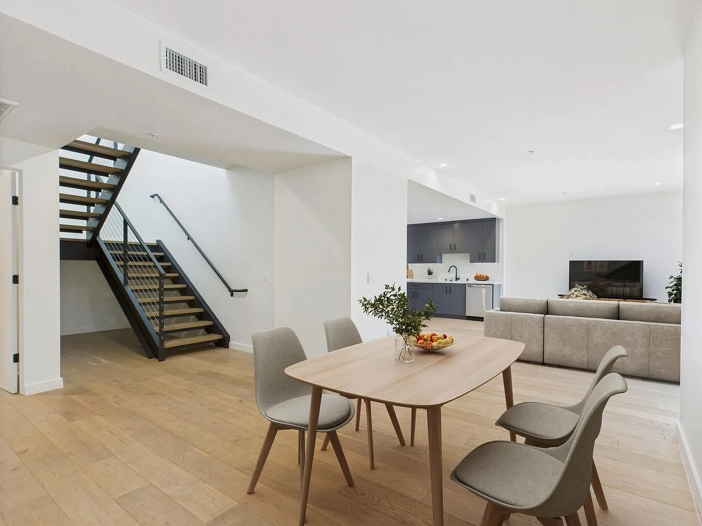 Vica Silver Lake — Photo 4