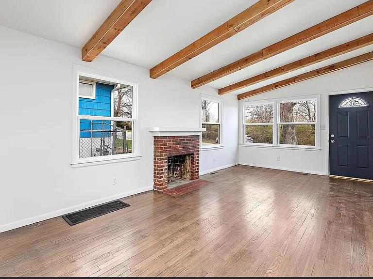 6455 Chestnut Ave — Photo 3