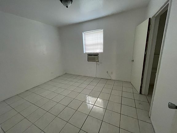 4th image of 55 NE 69th St Unit A