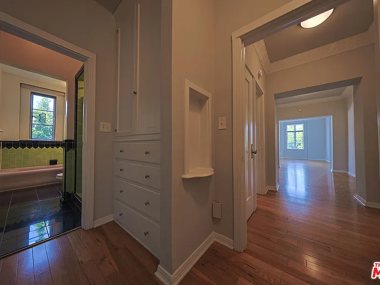 1314 N Hayworth Ave #303 — Photo 11