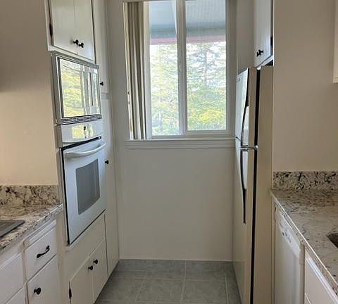 Kitchen - all major appliances