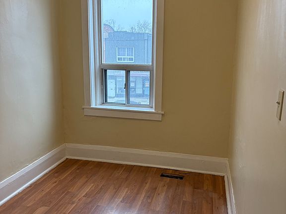 4th image of 1355 Danforth Ave