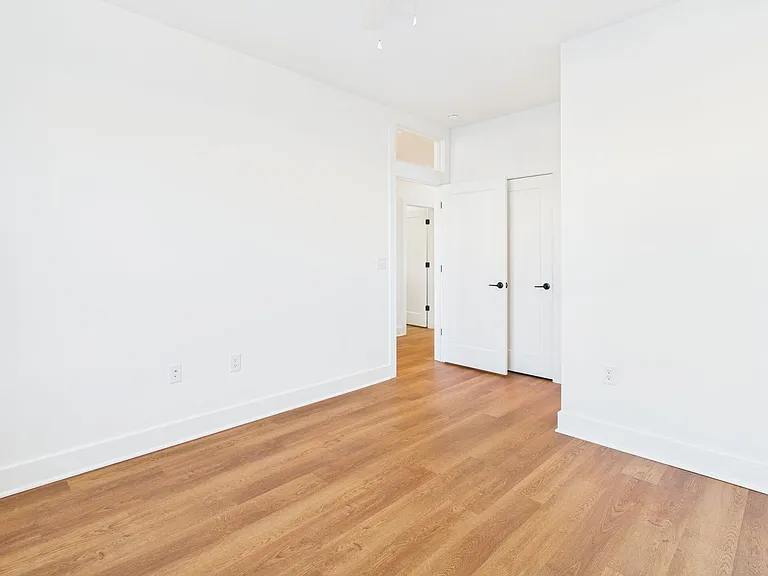 907 Bainbridge St #A — Photo 17
