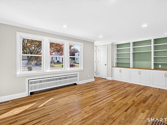 5th image of 106 Moritz Place