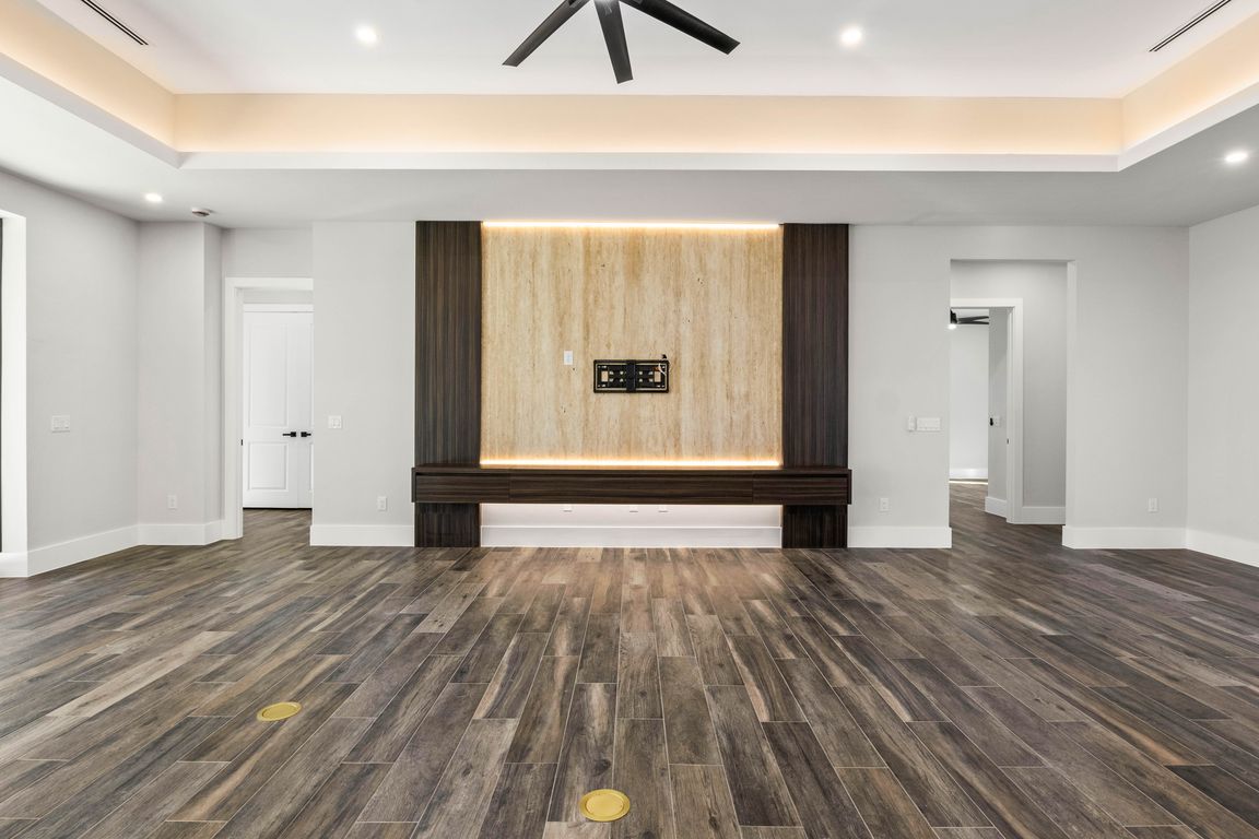 next background image