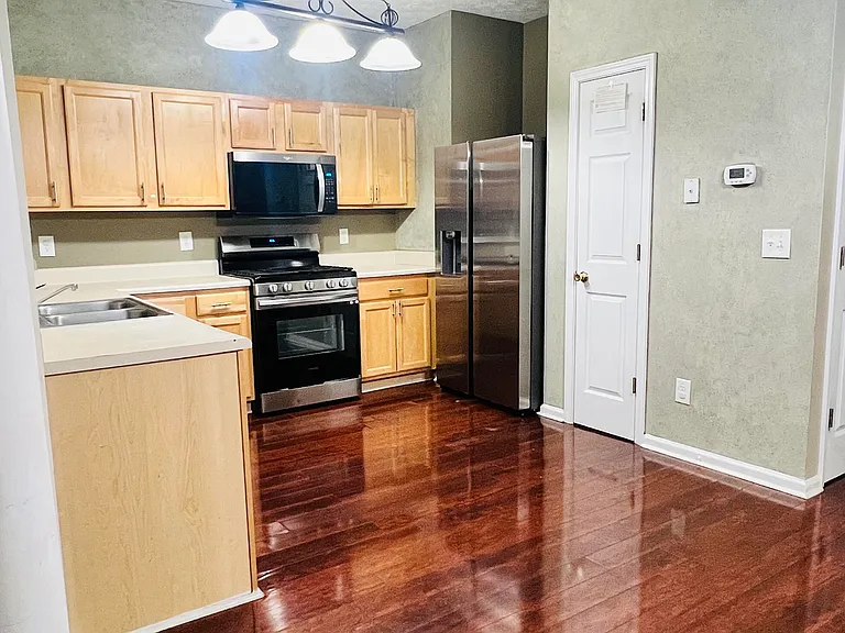 2977 Greyhawk Ln — Photo 25