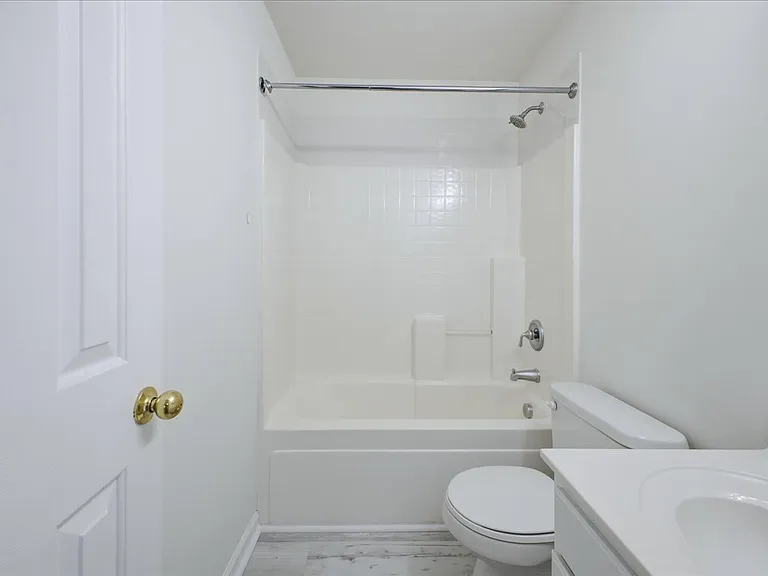 6928 Creft Cir — Photo 30