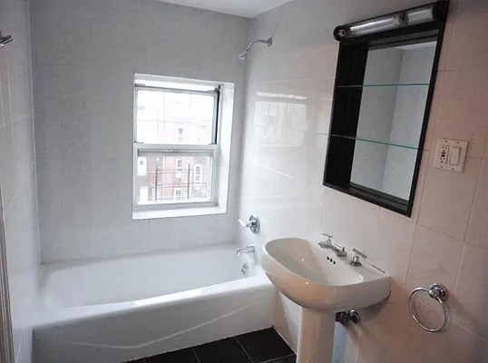 Rented by Ulas Real Estates Inc | media 31