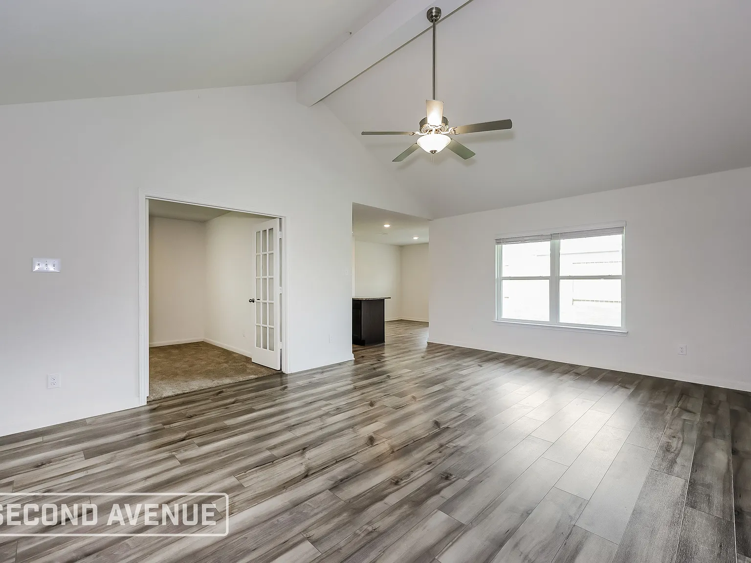 3 bed, 2.0 bath, 1600 sqft, $2,095 — Photo 3