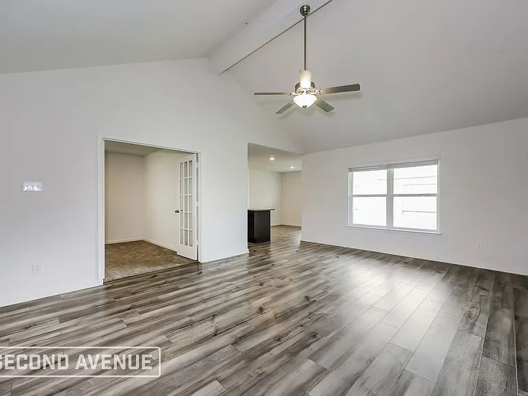 1321 Woodwinds Dr — Photo 3