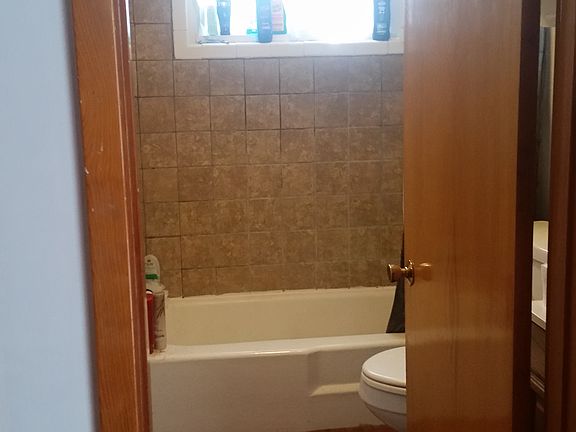4th image of 14 Dogwood Dr