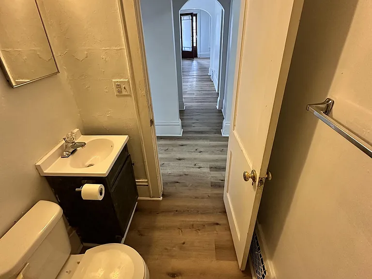 1404 S Main St #1 — Photo 7