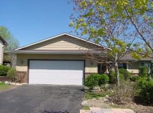 2363 Timberlea Dr, Woodbury, MN 55125