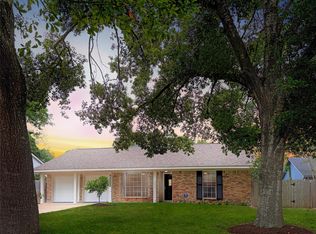 7323 Tall Pines Dr, Houston, TX 77088