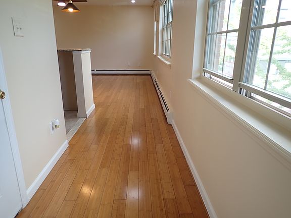 5th image of 334 Saratoga Ave #3